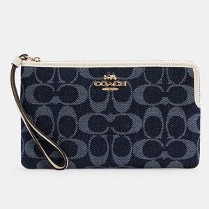 Coach Signature Jacquard Wristlet Large